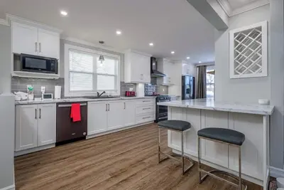 Image de Pet-Friendly Paradise with Hot Tub & More!