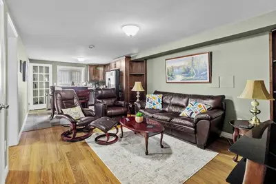 Image de Modern 2-Br Apt in West End with City Views