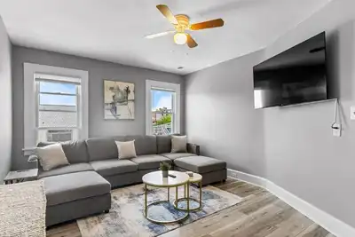 Image de Cityscape - Centrally located 2br