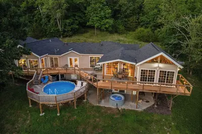 Image de Stunning Views! Private Pool, Hot Tub, Game Room.