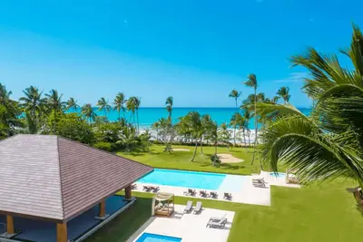 Spacious 4-Br apt with Ac, WiFi and jacuzzi at playa bonita Beach Residences