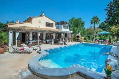 Image de Charming Country House, A/C, Private Pool, Extensive Grounds, Superb Views - 5mins drive to Pollenca