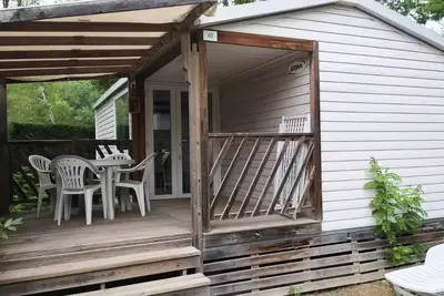 Image de Mobilheim Loggia Confort 24m² (2 Schlafzimmer) + Überdachte Terrasse + Klimaanlage 4 Personen