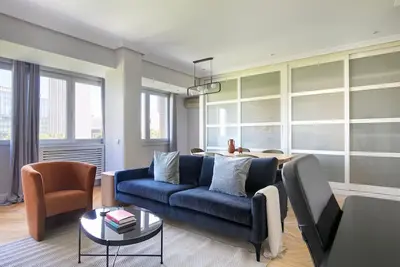 Image de Lovely El Viso 3br w/ Balcony & A/C, near Bernabeu, by Blueground