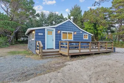 Image de Charming 2-bedroom cabin in enchanting Rockaway Beach with WiFi