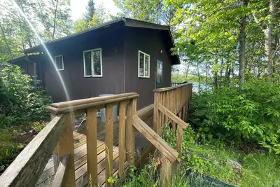 Image de Cabin 4 'Eagle' 2-Br, 4-5 pp, overlooks lake, access to boats!