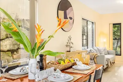 Image de 3bd Townhouse close to shops/transport w/carpark