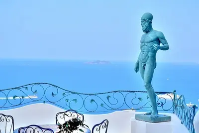 Image de Villa Estia: A charming and bright villa built sheer above the sea, with Free Wi-Fi.