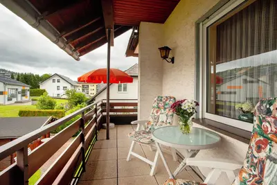 Image de \"Haus zur Laterne\" avec vue sur les montagnes, jardin partagé et Wi-Fi