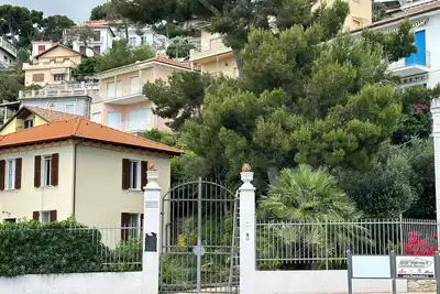 Image de Appartement avec vue sur la mer et climatisation