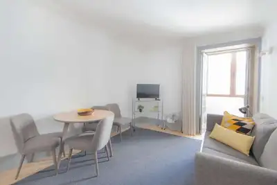 Image de Appartement d'une chambre à coucher avec un canapé-lit