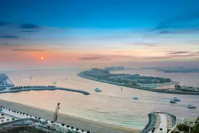 Image de Luxury 1br Marina View Retreat w Pool Gym Parking Near Beach & Attractions