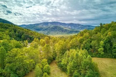 Image de Open Sky Retreat, Pickleball Court, Creek, Wifi, Mountain Views, Starting at $79