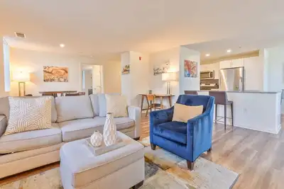 Image de Spacious Modern Apt with Pool