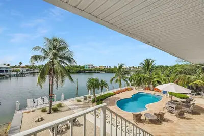 Image de New Large Luxury Rental - Sombrero Palms