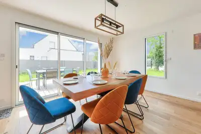 Image de 800m des plages - Maison neuve pour 8