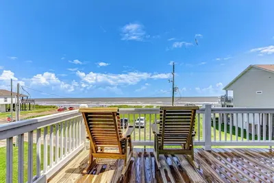 Image de Bikinis and Martinis - a 4 bedroom 3 bath home that sleeps 12.