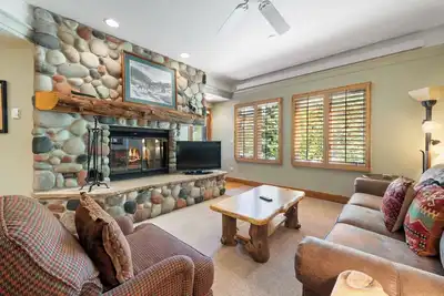 Image de The Charter at Beaver Creek B1405