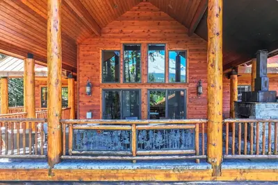 Image de Stunning Mountain Lodge, Outdoor Fireplace, Hot Tub, Gorgeous Mt Hood Views.