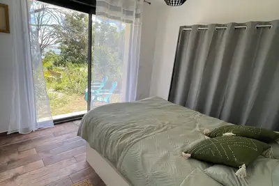 Image de Gîte de qualité au coeur de la nature avec départ d un sentier de randonnee