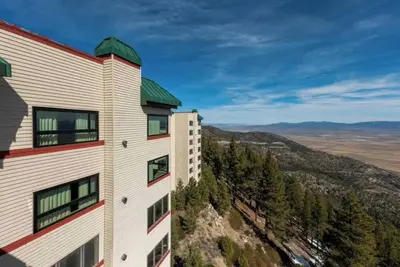 Image de Cozy 1-bedroom apartment in pleasant Stateline with fitness room, WiFi