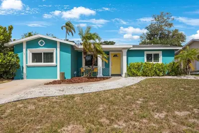 Image de Relax at Laurentide | 3br w/Hot Tub & Beach Vibes