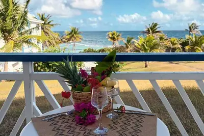 Image de Studio Saint François résidence Manganao vue mer piscine, 100m de la plage