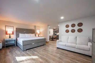 Image de Cove Creek Lodge 108: Lakeside Executive King Suite