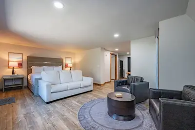 Image de Cove Creek Lodge 109: Lakeside Executive King Suite