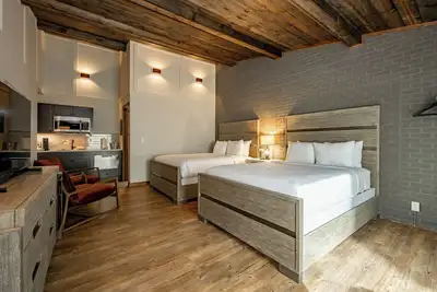 Image de Cove Creek Lodge 215: Standard Double Queen Room