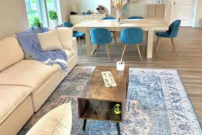 Image de Golden Sands: Single story 3-bed coastal getaway w/ pool access + beach shuttle