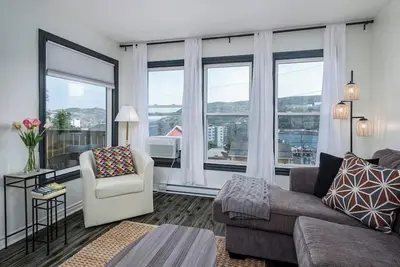 Image de Harbourview Loft ~ Downtown Gem w/ Stunning Views