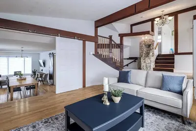 Image de Welcome to this spacious 4-bedroom home located in the East End of St