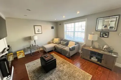Image de Jake's Dog House - Dog Friendly!