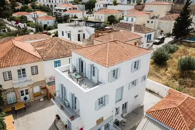 Image de Dazzling Athens Villa | Port Royal Residence | 4 Bedrooms | Elegant Décor | Large Balcony with Old Harbor Views | Spetses