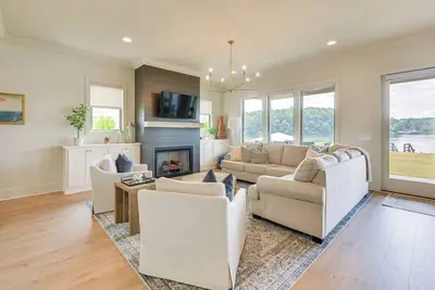 Image de Waterfront Alexander City Home w/ Private Dock!