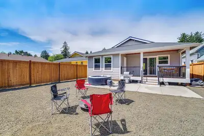 Image de Charming Westport Abode w/ Hot Tub, Deck & Yard!