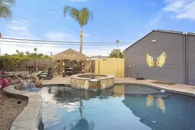 A Lakeside Retreat - The Birdhouse Sd, \nPool, Spa, Fire Pit, Game Room