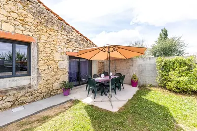 Image de Gîte à Ladaux - Séjour Authentique et Relaxant en Périgord