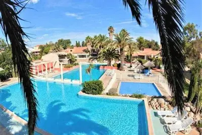 Image de Appartement 'Malibu Village' avec piscine partagée, Wi-Fi et climatisation