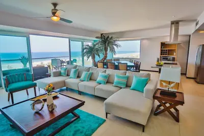 Image de Beachfront 4 bedroom condo with amazing views