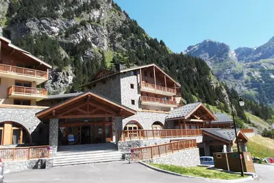 Image de Appartement Skis aux pieds! Accès Piscine + Sauna