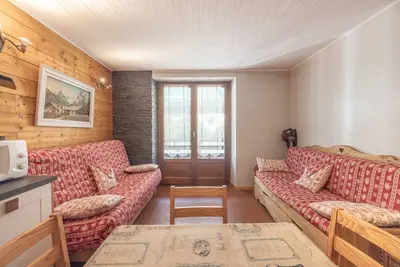 Image de Studio 'De La Grenette' avec vue sur la montagne et balcon