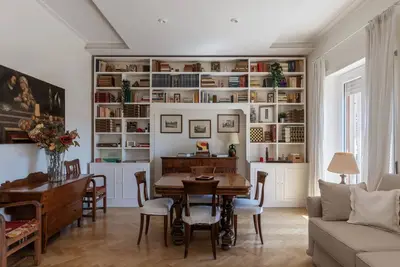 Image de In the Shadow of the Olympic Stadium