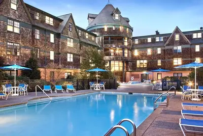 Image de Marvelous 2-bedroom condo in Newport with fitness room, Ac, WiFi