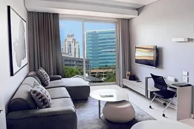 Image de SandtonCity-Apartment-Sleeps4-Pool-Parking