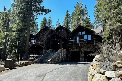 Image de Brand New Listing- Olympic Valley Home with Unparalleled Views of Painted Rock