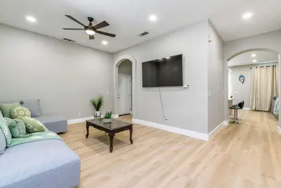 Image de Charming 3q Home w/Gourmet Backyard in Elk Grove