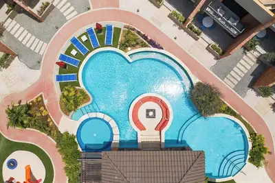 Image de Spacious & Stylish 3br Stay – Your Luxury Escape at Porta Al Sole 7 by Bocobay