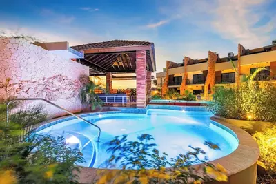 Image de 5 Mins from Ritz & Beach at Porta Al Sole 3 by Bocobay